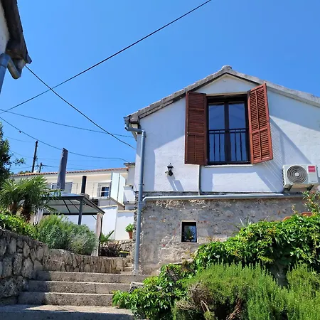 Kuca Maria *