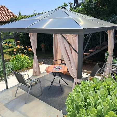 Semesterbostad Kuca Maria